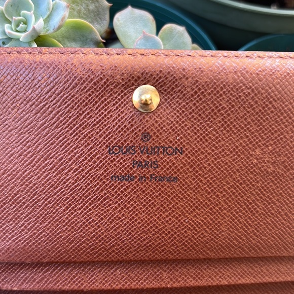 Louis Vuitton monogram bifold wallet - Picture 5 of 16